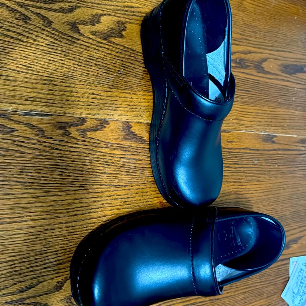 Black Dansko Nursing Clogs EUR 41 USA Size 10/10.5